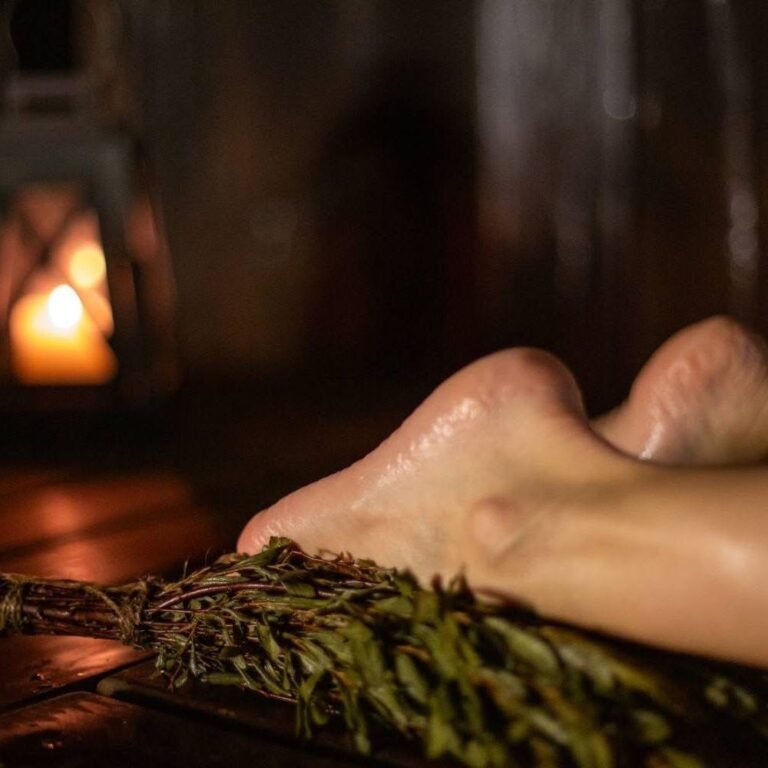 Sauna ritual with plants, salt and honey